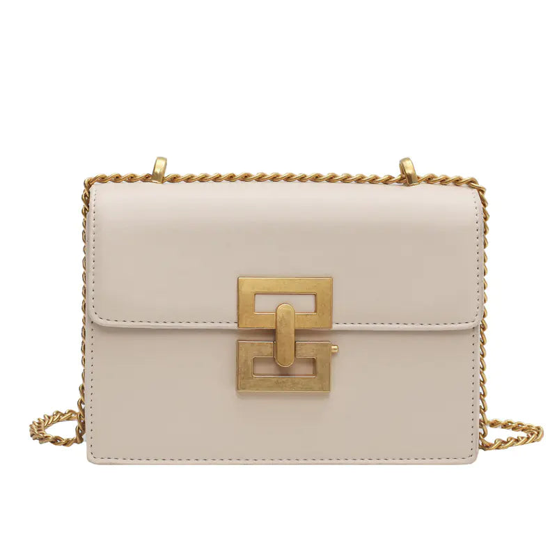 Retro European American Handbags with Chain Detail