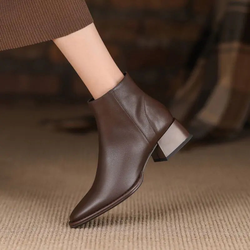Fashionable Women's Chelsea Ankle Boots in Leather