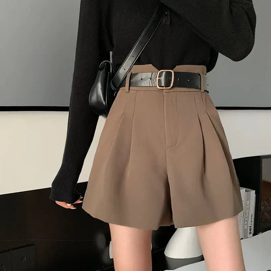 High-Waist A-Line Wide-Leg Suit Shorts Design