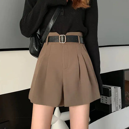 High-Waist A-Line Wide-Leg Suit Shorts Design