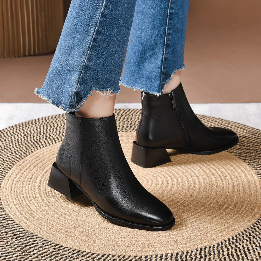 Fashionable Women's Chelsea Ankle Boots in Leather