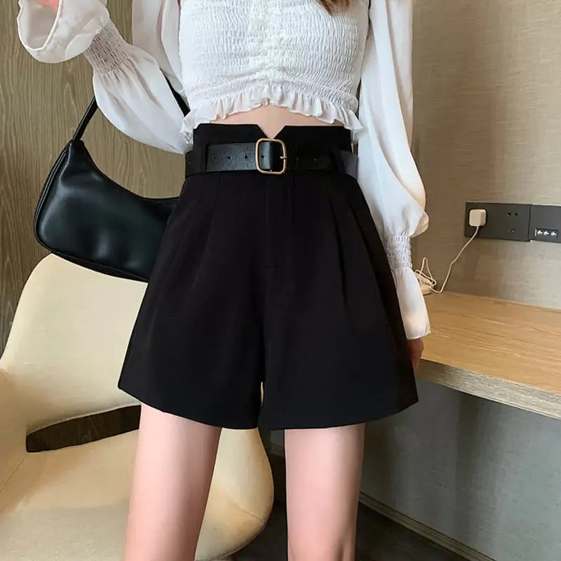 High-Waist A-Line Wide-Leg Suit Shorts Design