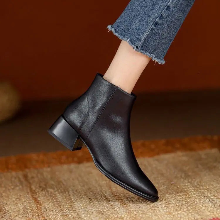 Fashionable Women's Chelsea Ankle Boots in Leather