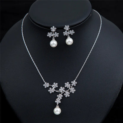 Fashionable Bridal Pearl Jewelry Set with Earrings and Necklace
